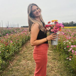 Meet your Posher, Larkin